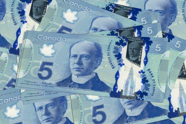 5 Canadian Dollar Bill